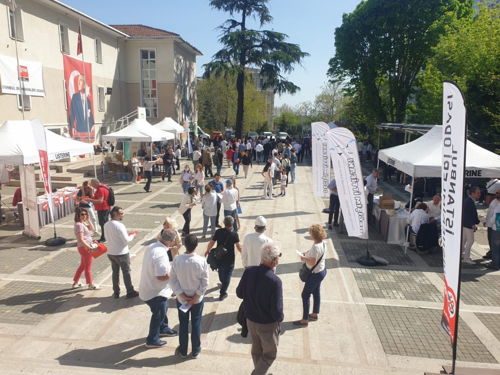 İSTANBUL DİŞHEKİMLERİ ODASI SEÇİMİNDE 36 YILLIK YÖNETİM BİTTİ 2022 YILINDA 2022 DİŞHEKİMİ DEĞİŞİM DEDİ