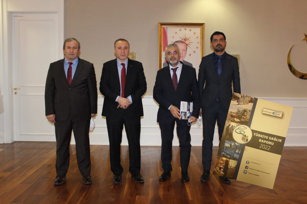 SAĞLIK-DER 2022 RAPORU SAĞLIK BAKAN YARDIMCISINA SUNULDU.RAPORDA DİŞ SAĞLIĞI SORUN VE ÖNERİLERİDE VAR.